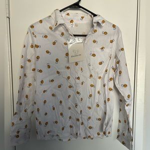 White collared bee shirt